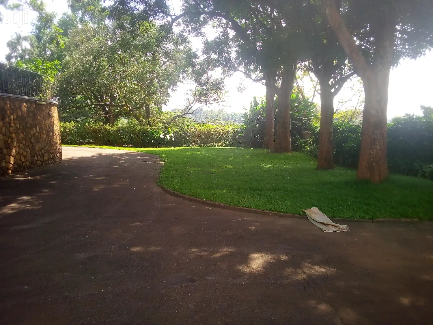 Five Bedroom House In Kololo For Rent
