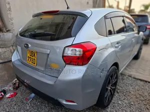 Photo - Subaru Impreza 2013 Silver