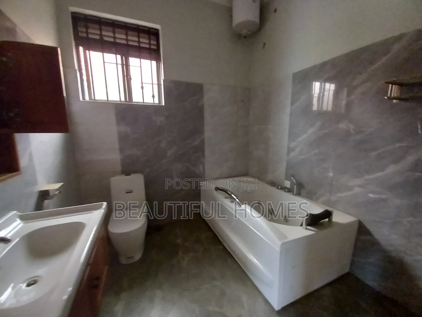Furnished 4bdrm House in Kira for sale