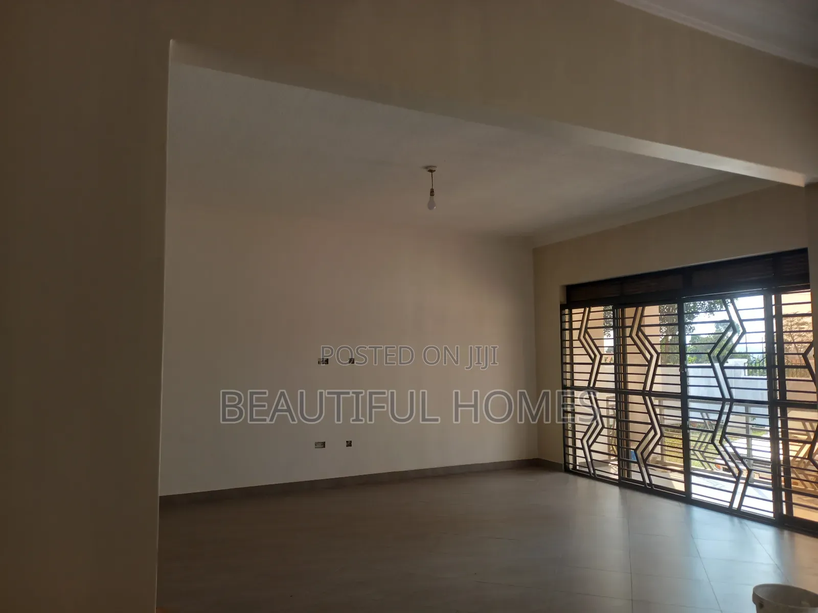Furnished 4bdrm House in Kira for sale