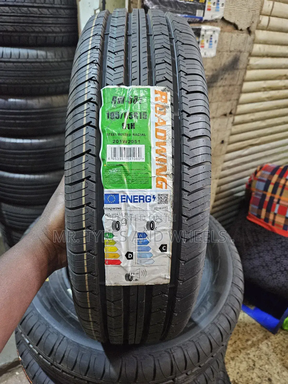 195 65 R15 Roadwing Tires Very Comfortable on Roads