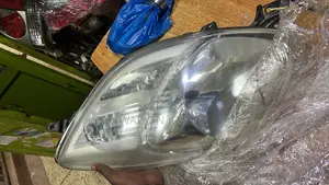 Photo - Vitz Headlights 2007