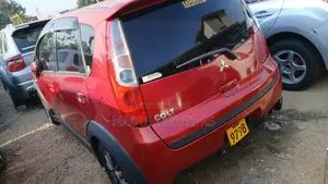 Mitsubishi Colt 2016 Red