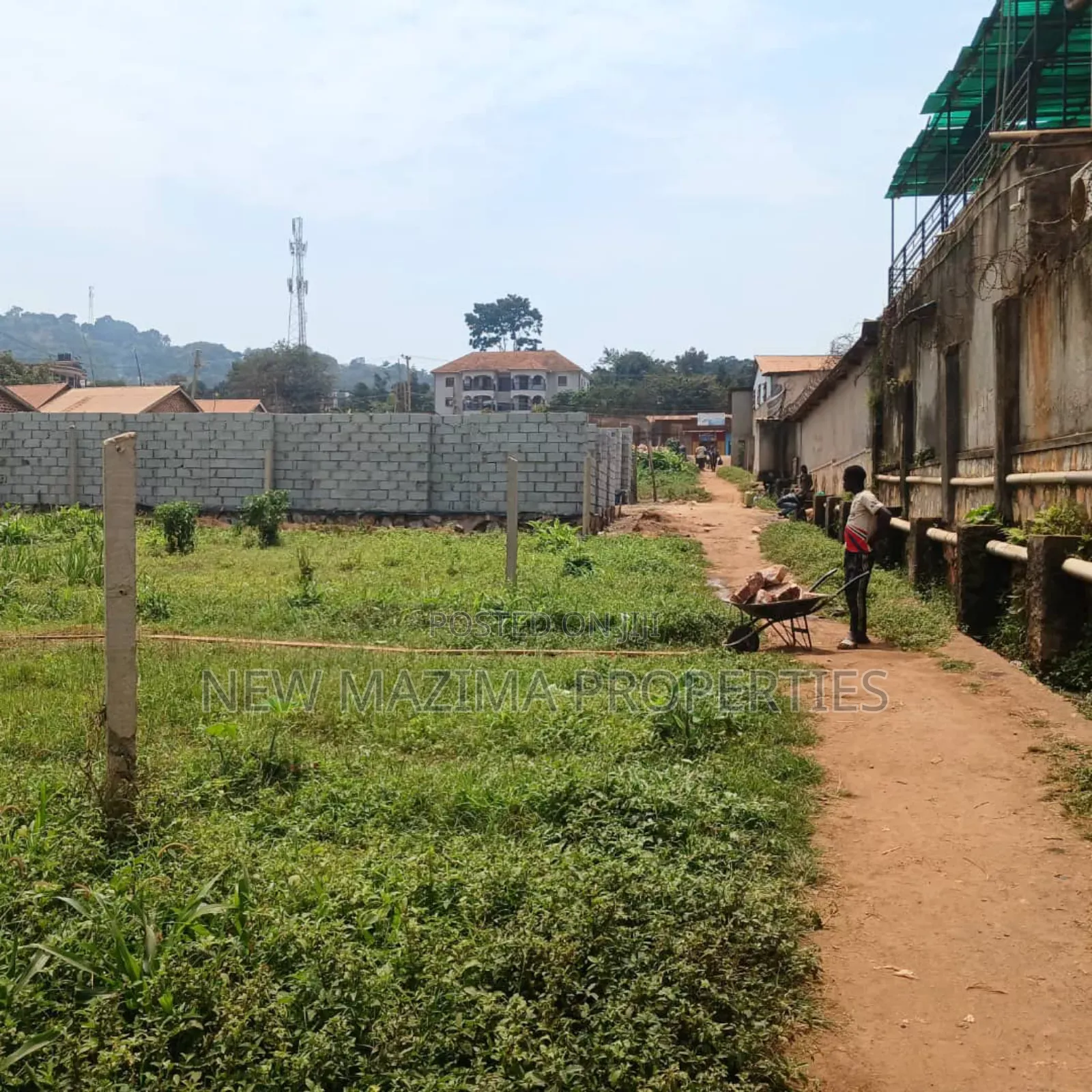 Very Hot Deal of Plot on Quicksale Heart of Munyonyo Heights