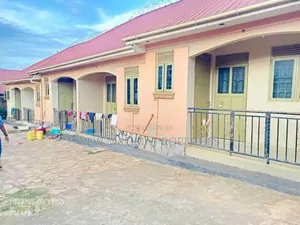 6bdrm House in Bulenga Town, Central Division for sale