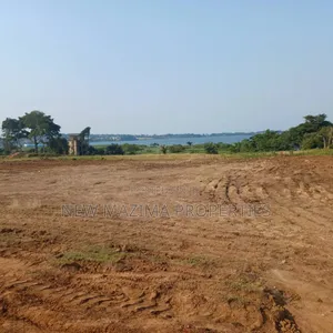 Plots With Million View of Lake Quicksale of Kawuku Ntebe Rd