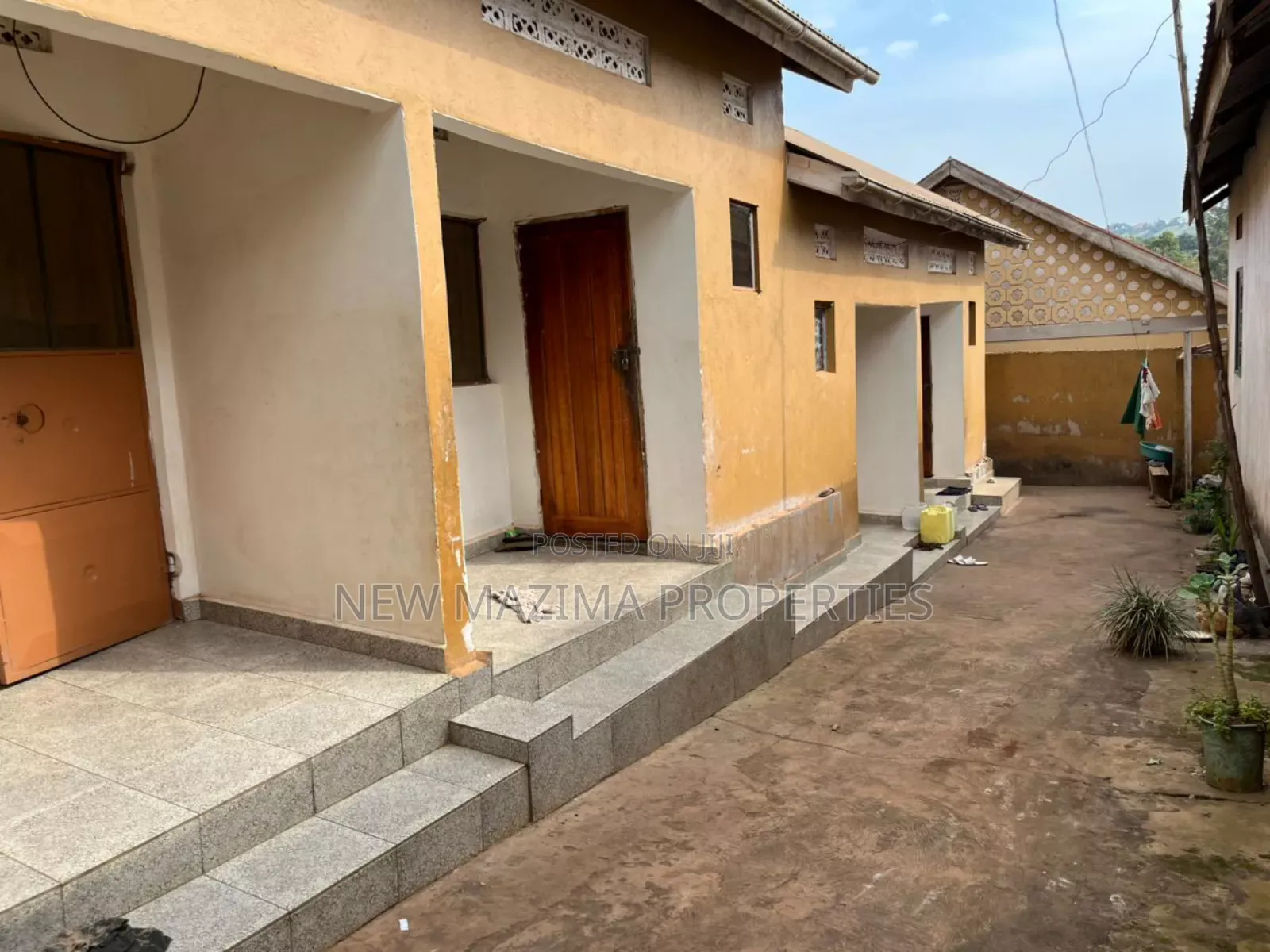 4bdrm House in Nansana, Central Division for sale