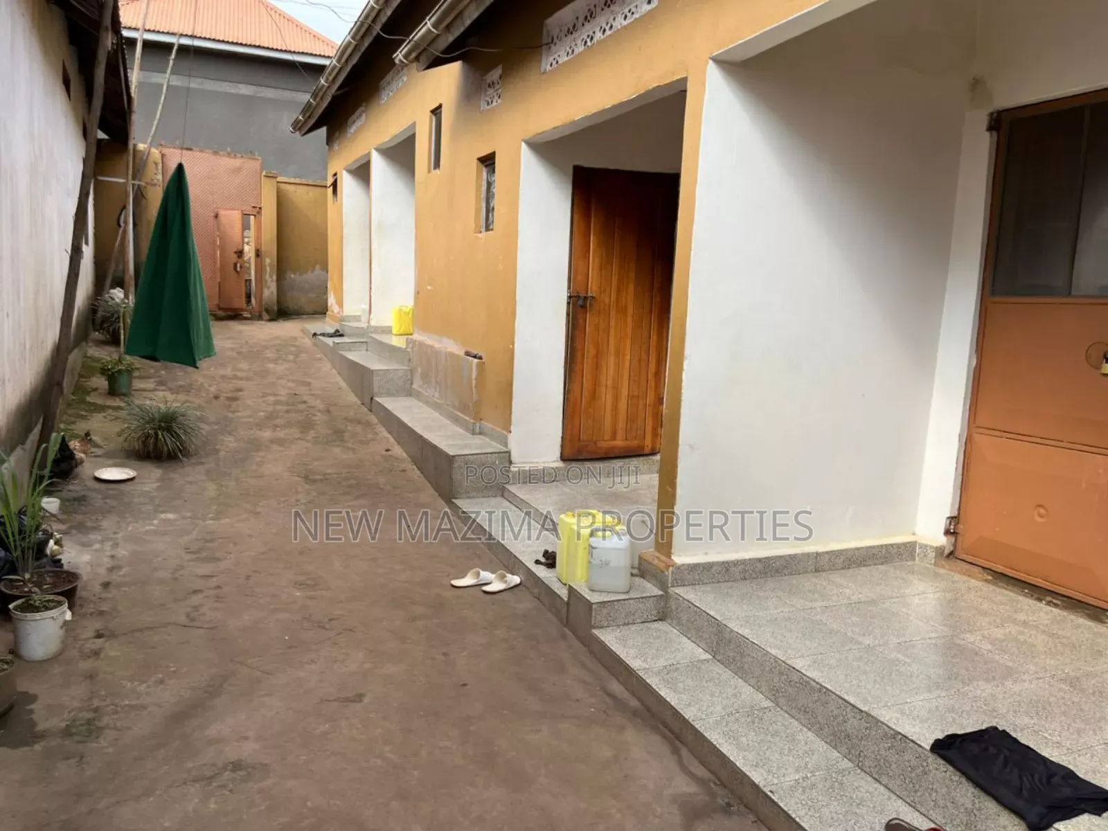 4bdrm House in Nansana, Central Division for sale