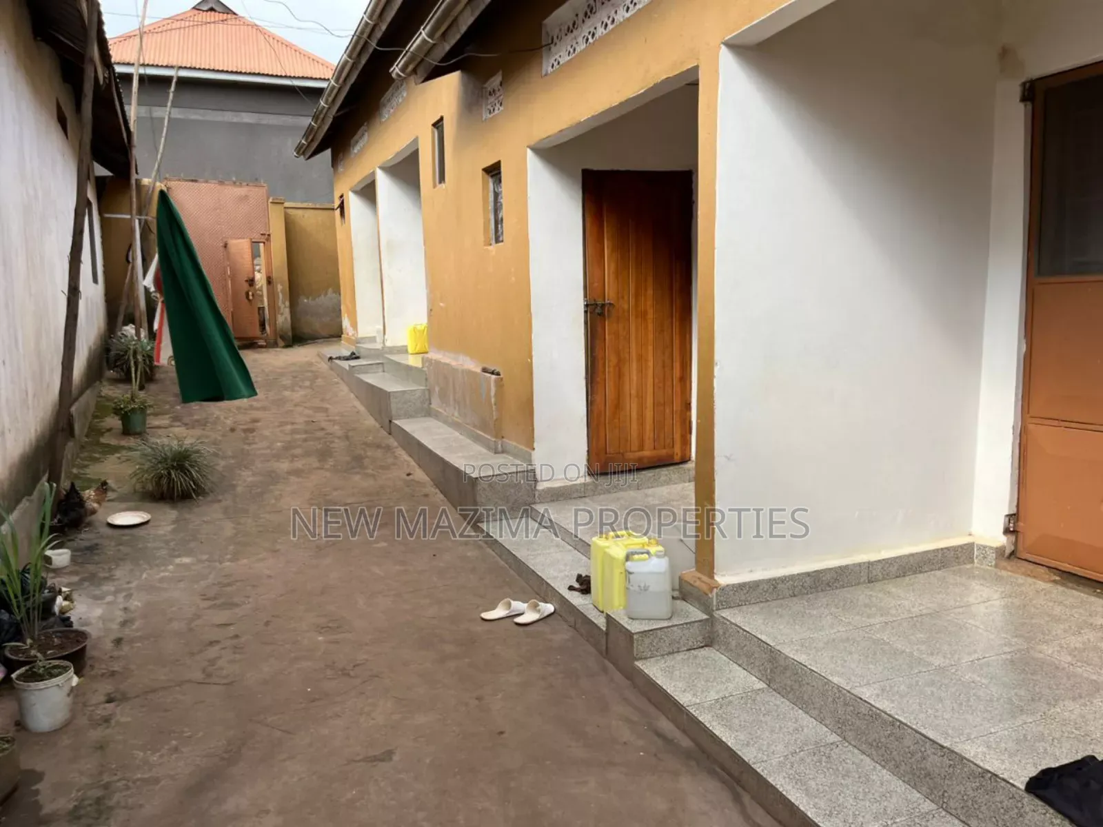 4bdrm House in Nansana, Central Division for sale