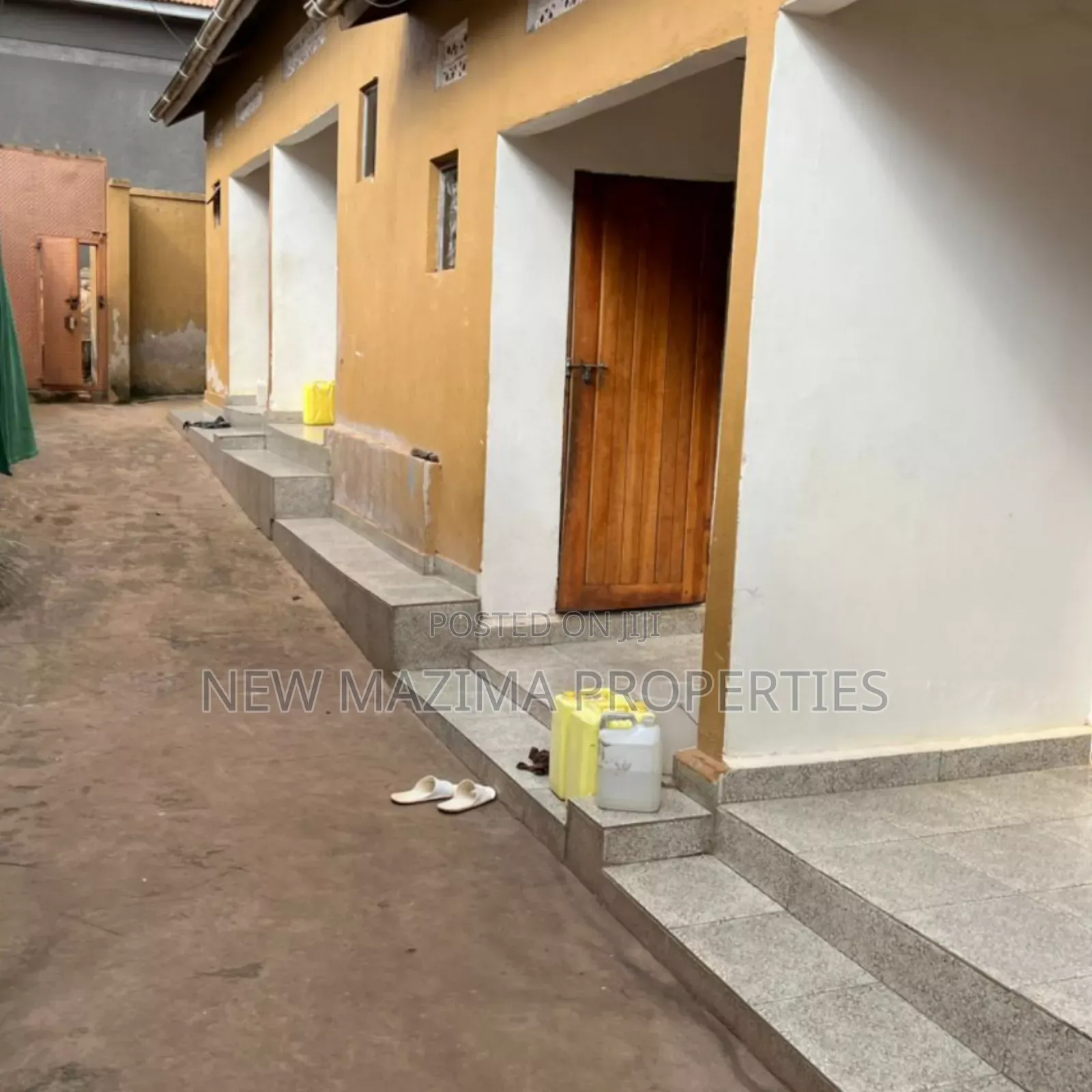 4bdrm House in Nansana, Central Division for sale
