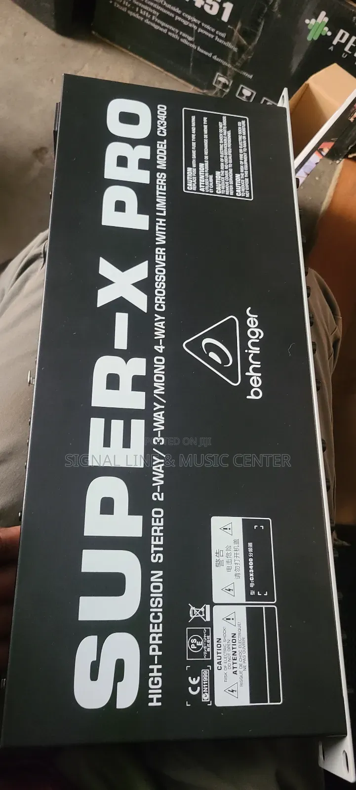 Behringer Crossover 4way Super-X Pro Cx3400