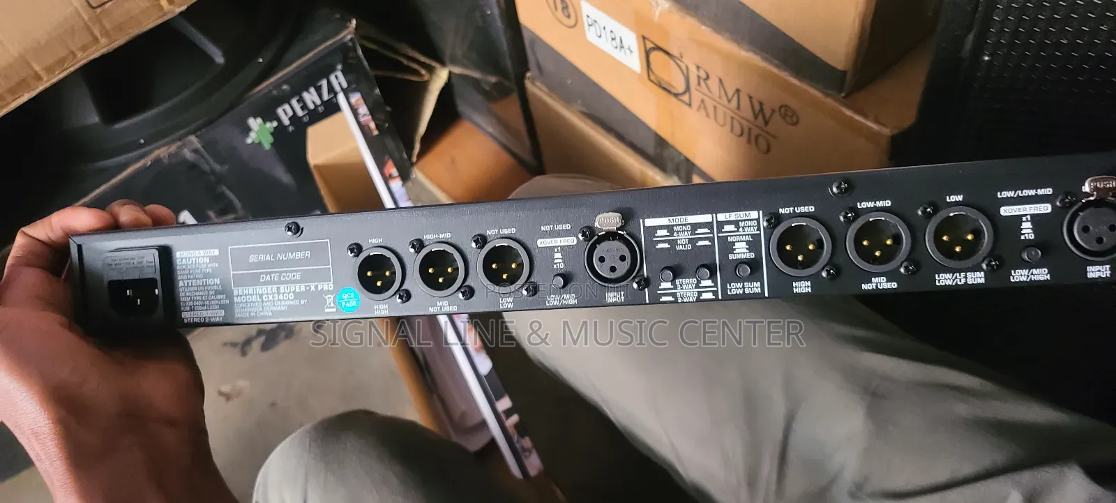 Behringer Crossover 4way Super-X Pro Cx3400