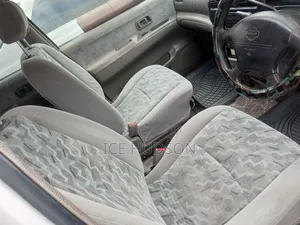 Nissan Rasheen 2002 White