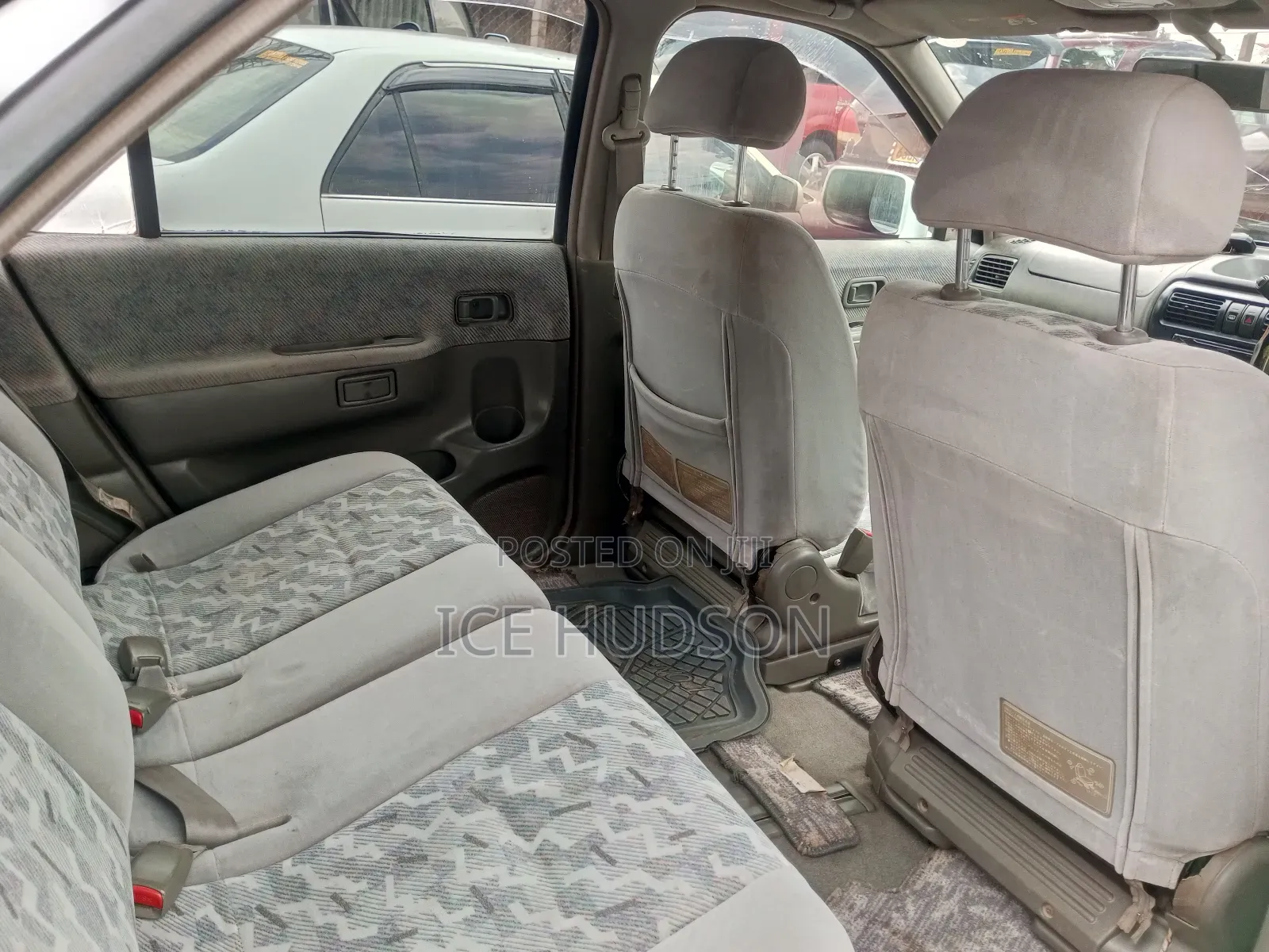 Nissan Rasheen 2002 White