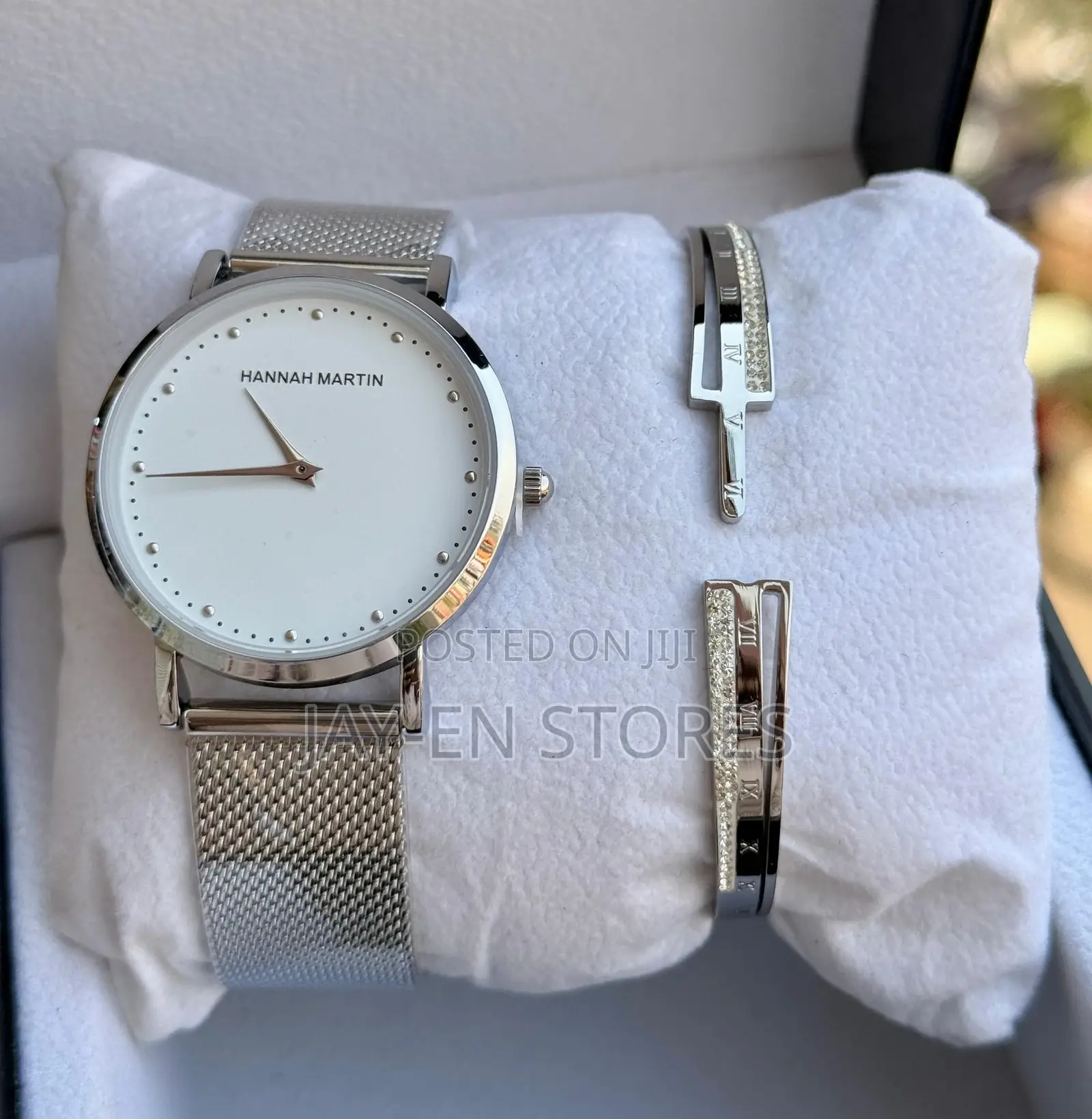 Hannah Martin Silver Casual Watch