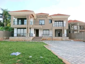 6bdrm Mansion in Makindye for sale