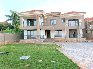 6bdrm Mansion in Makindye for sale