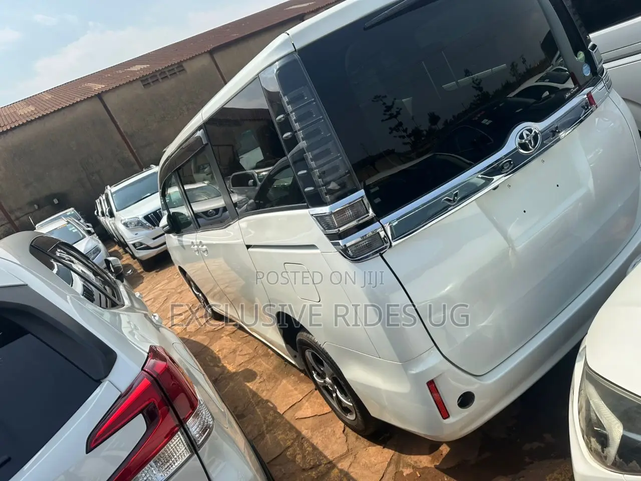 Toyota Voxy 2017 White
