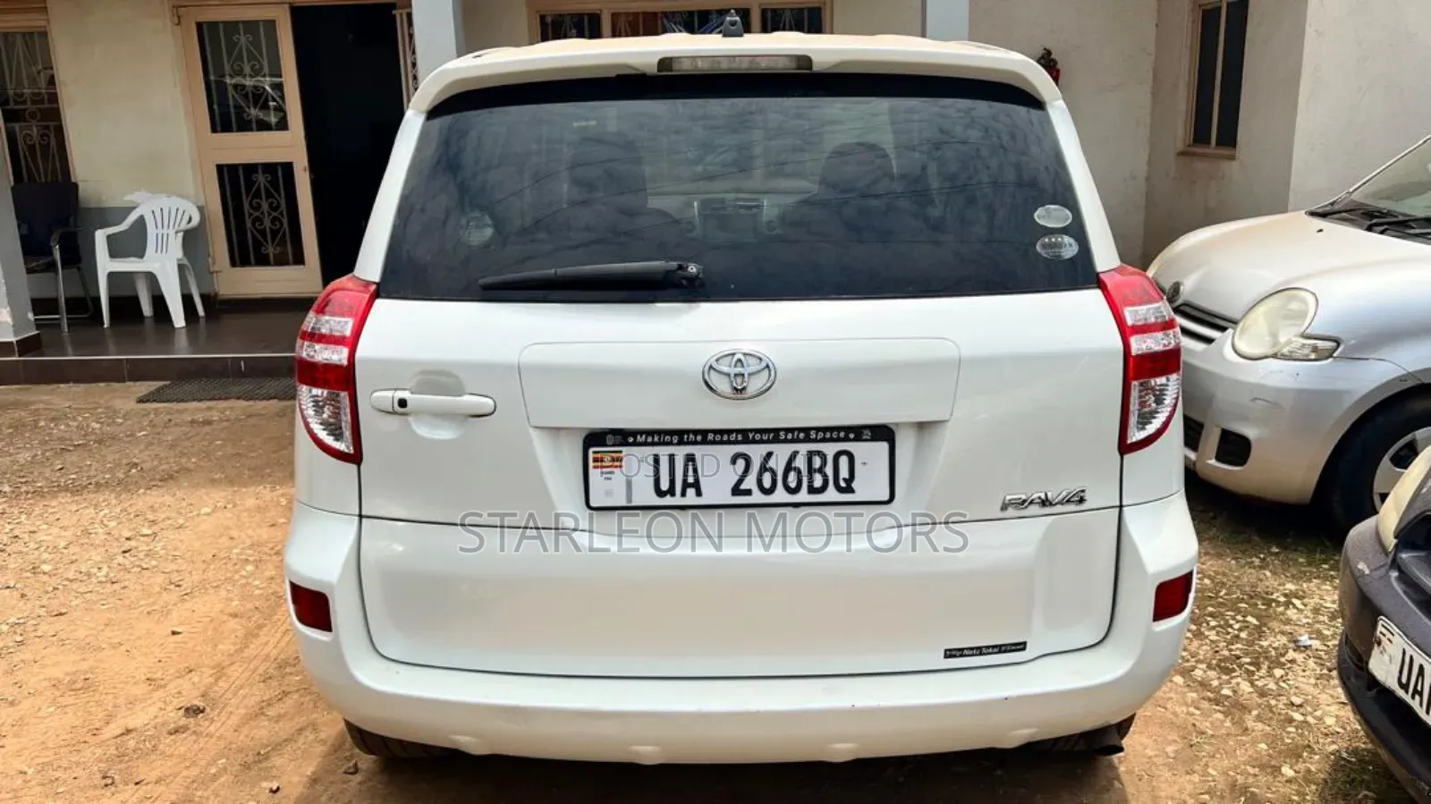 Toyota RAV4 2.5 2010 White