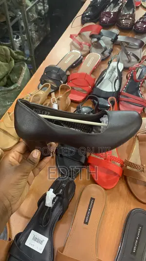 Ladies Classy Block Heel Closed Shoe