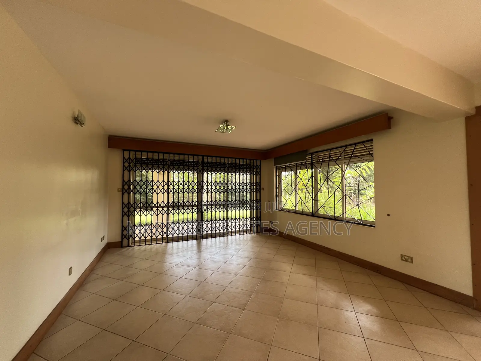 5bdrm Villa in Naguru, Central Division for rent