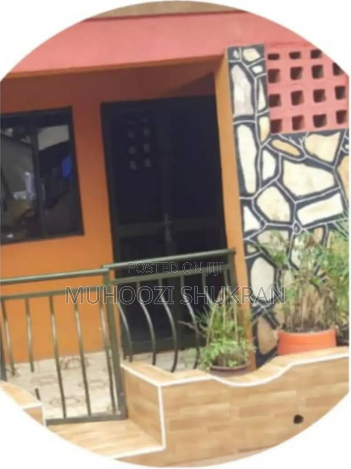 4bdrm Apartment in Ssabagabo-Makindye for sale