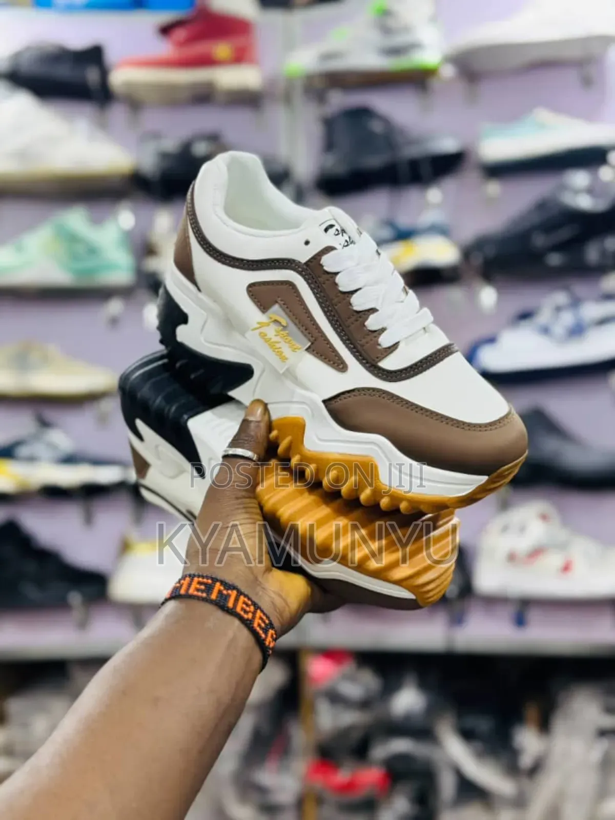 Ladies Classic Sneakers