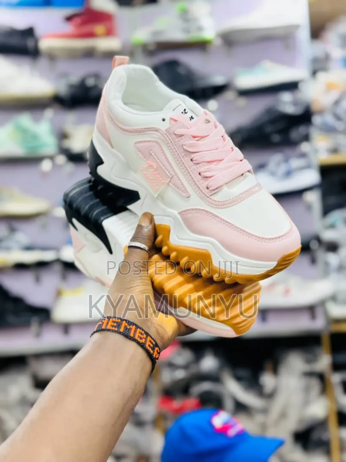 Ladies Classic Sneakers
