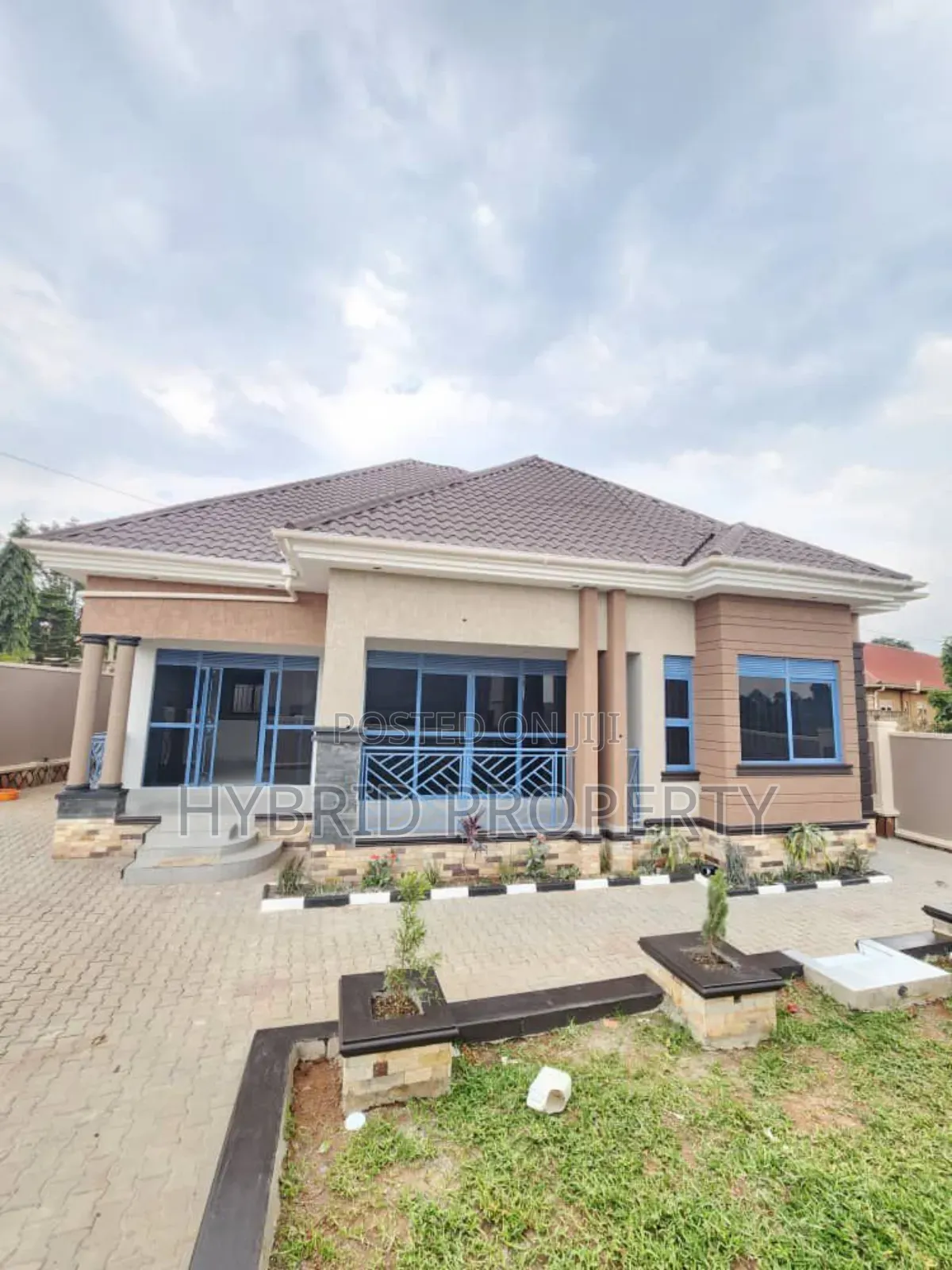 3bdrm House in Kira~Kimwanyi In for sale