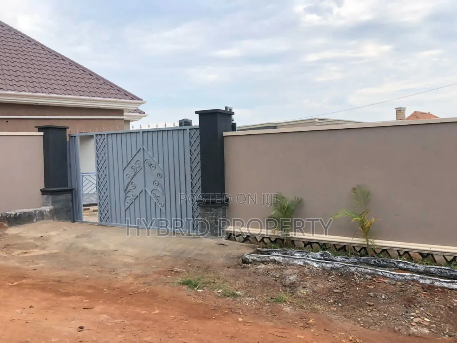 3bdrm House in Kira~Kimwanyi In for sale