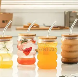 Glass Tumbler With Airtight Wooden Lid and Straw