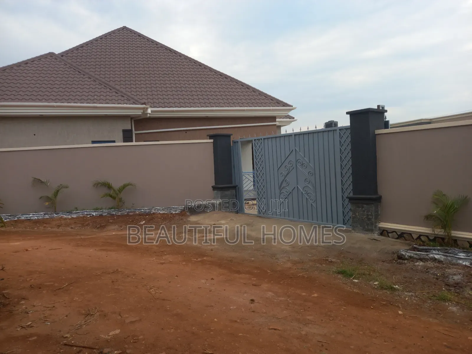Furnished 4bdrm House in Kira for sale