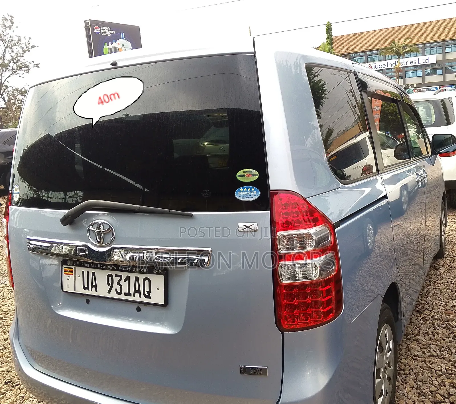 Toyota Noah 2010 Blue