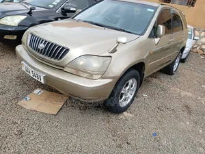 Toyota Harrier 2006 Gold