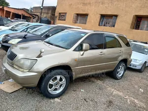 Toyota Harrier 2006 Gold