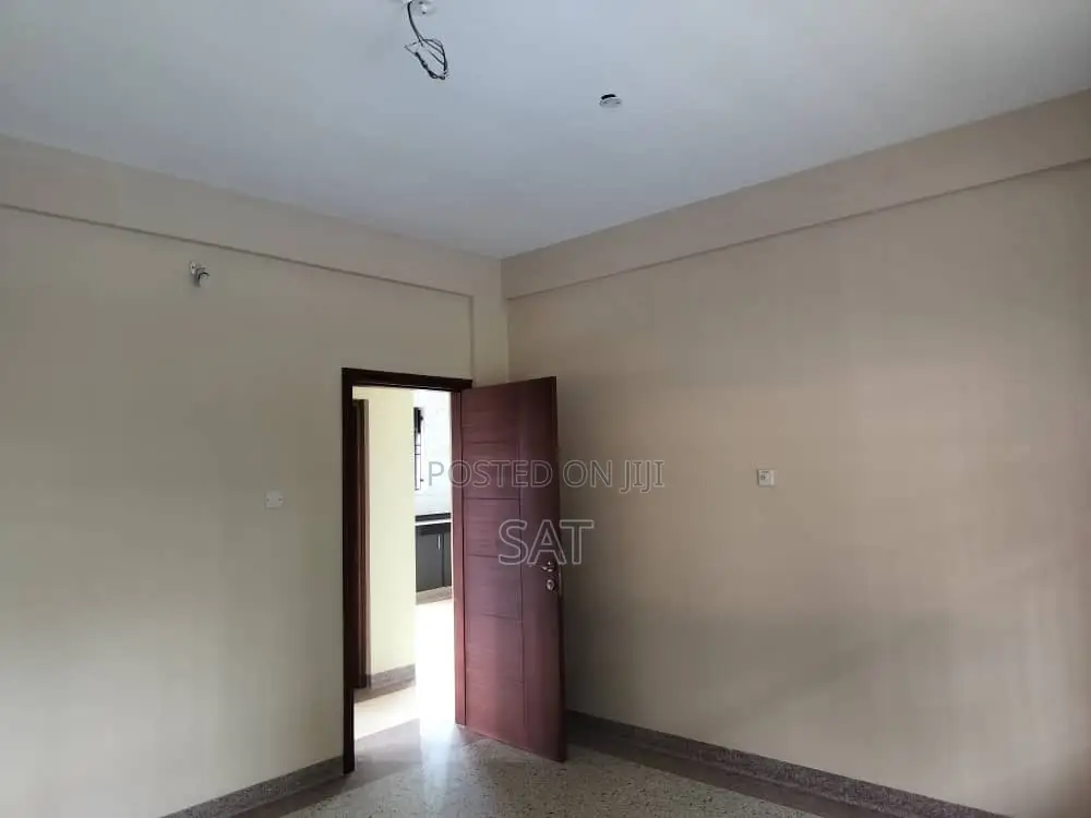 5bdrm House in House, Kira for sale