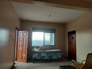 5bdrm House in House, Kira for sale