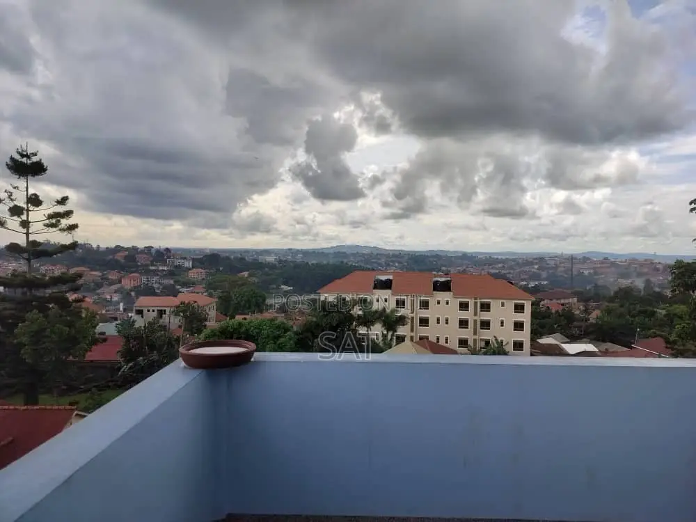 5bdrm House in House, Kira for sale