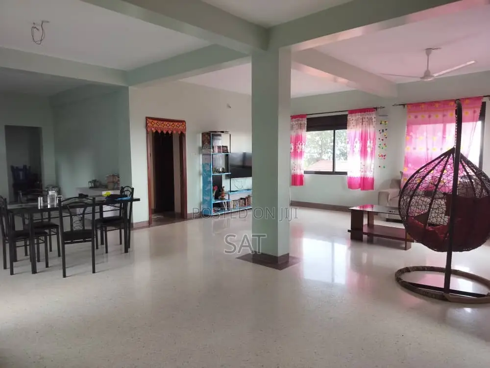 5bdrm House in House, Kira for sale