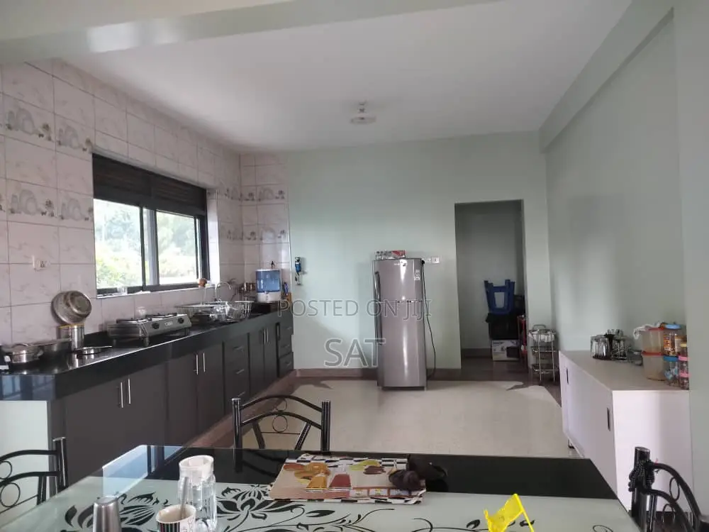 5bdrm House in House, Kira for sale