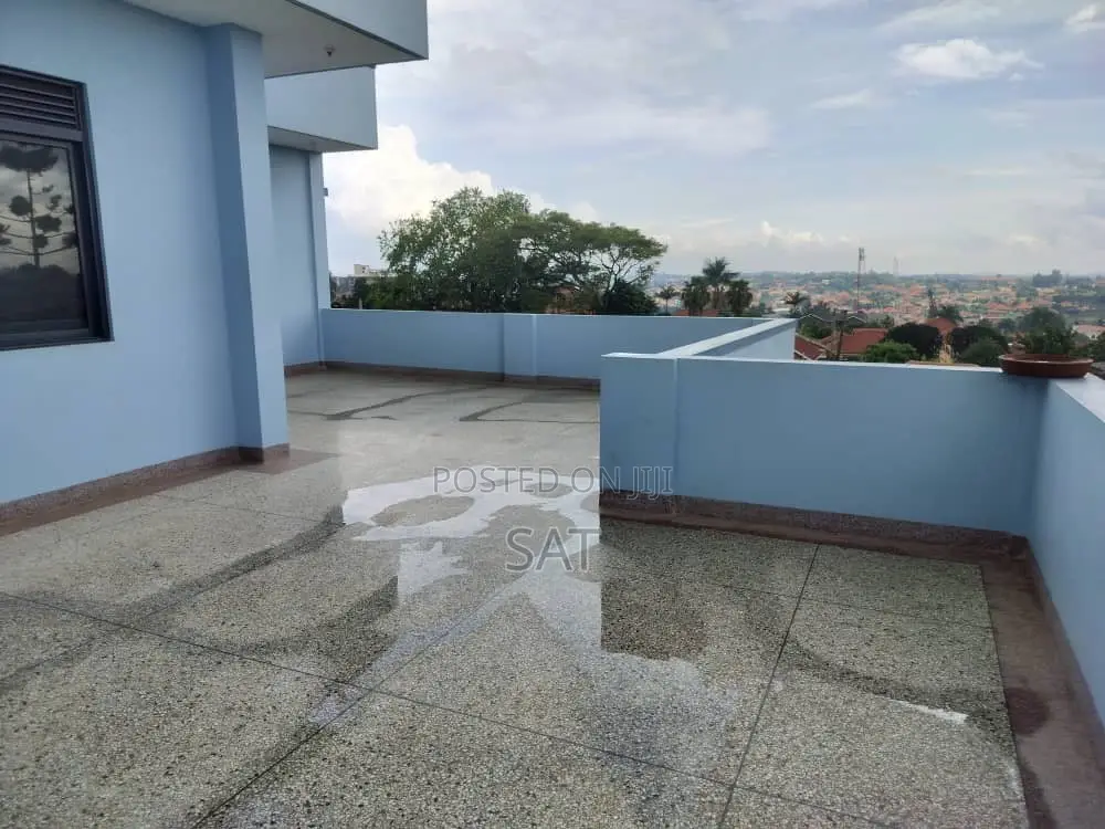 5bdrm House in House, Kira for sale