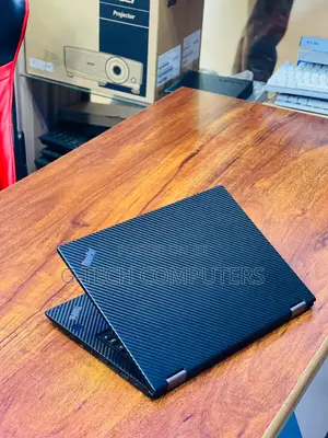 New Laptop Lenovo ThinkPad X380 Yoga 8GB Intel Core I7 SSD 256GB