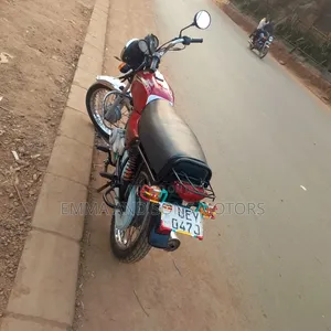 Bajaj Boxer 100 2019 Red