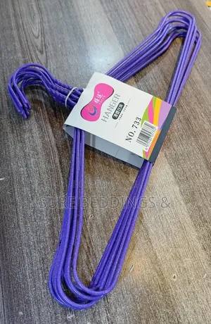 Yayun Hangers