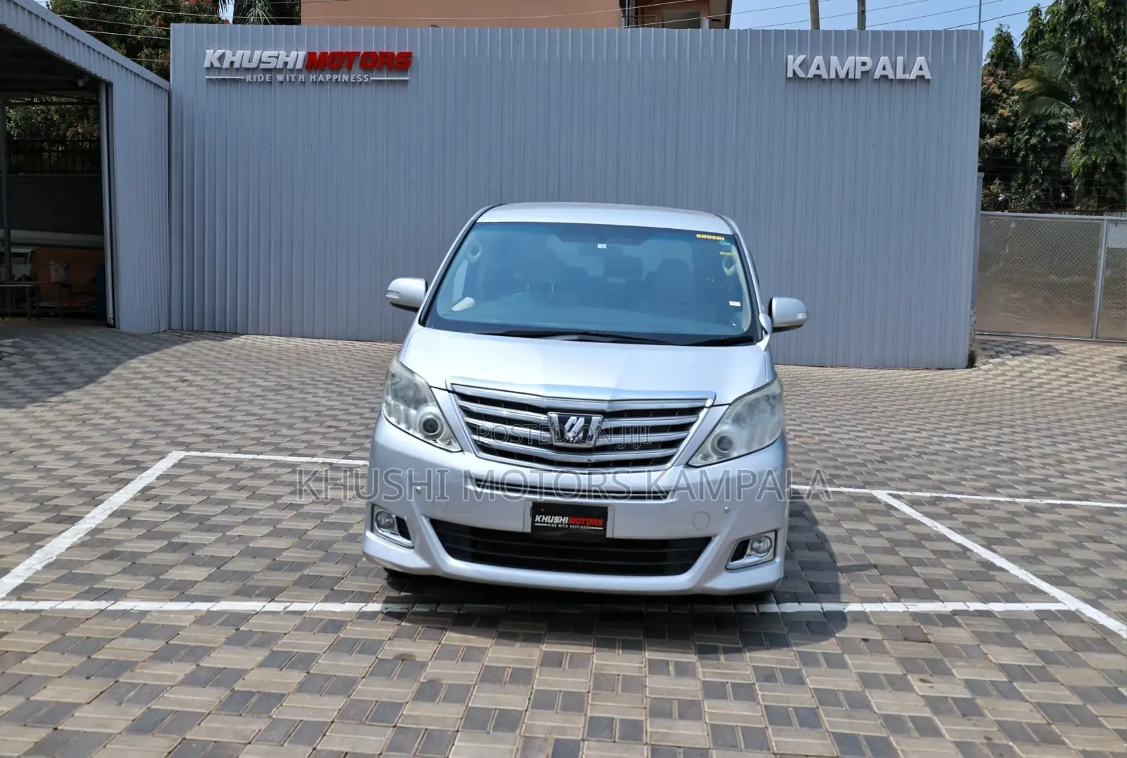 Toyota Alphard 2012 Silver