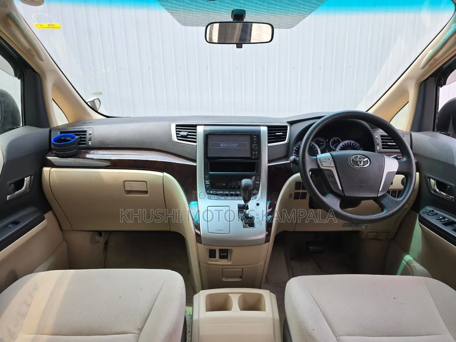 Toyota Alphard 2012 Silver
