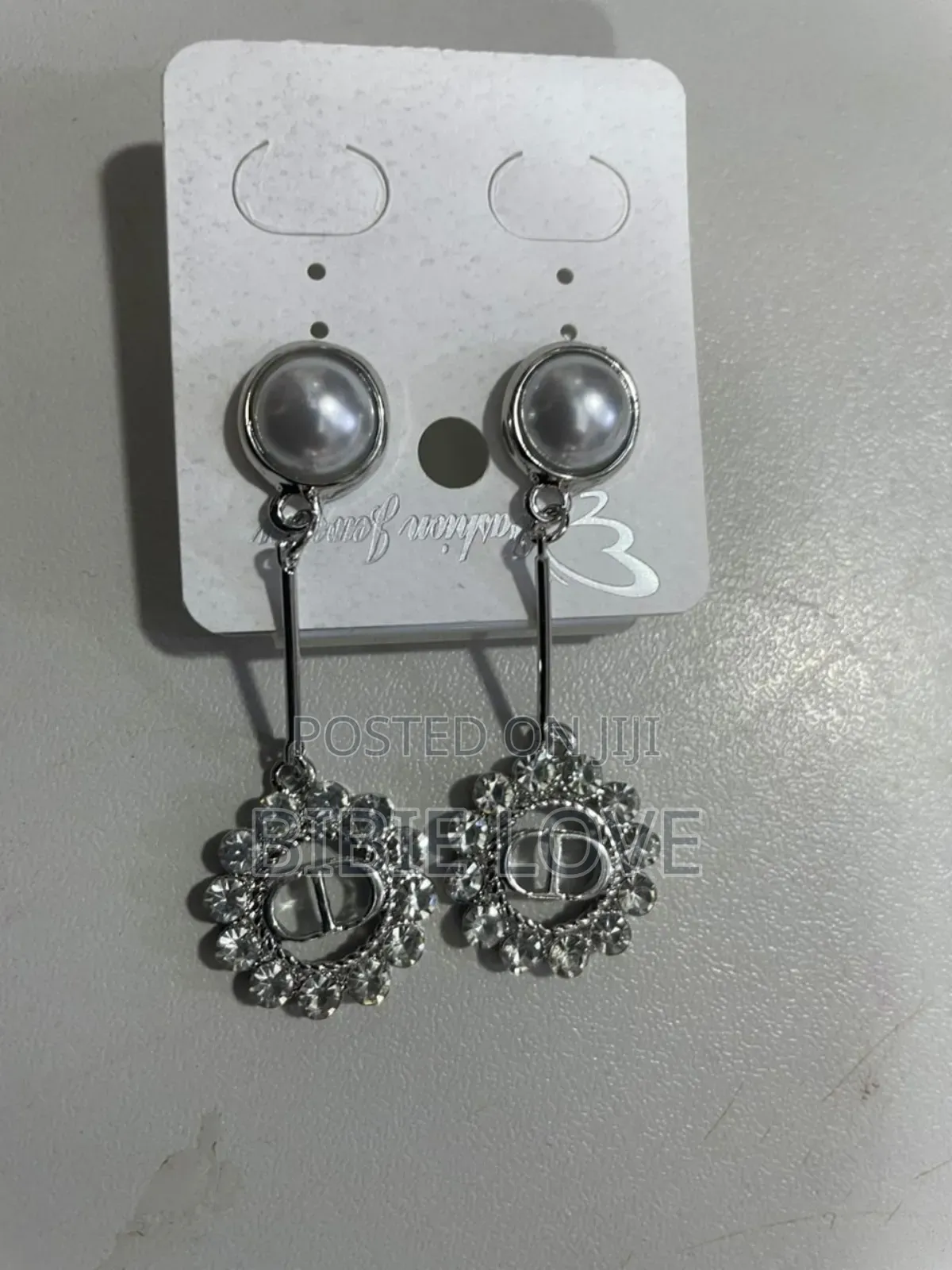Original Earrings at a Good Price