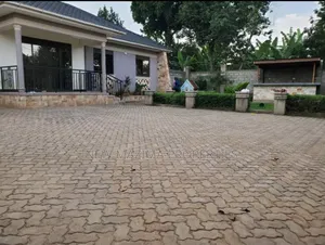 3bdrm Bungalow in Kawempe Kawanda, Central Division for sale