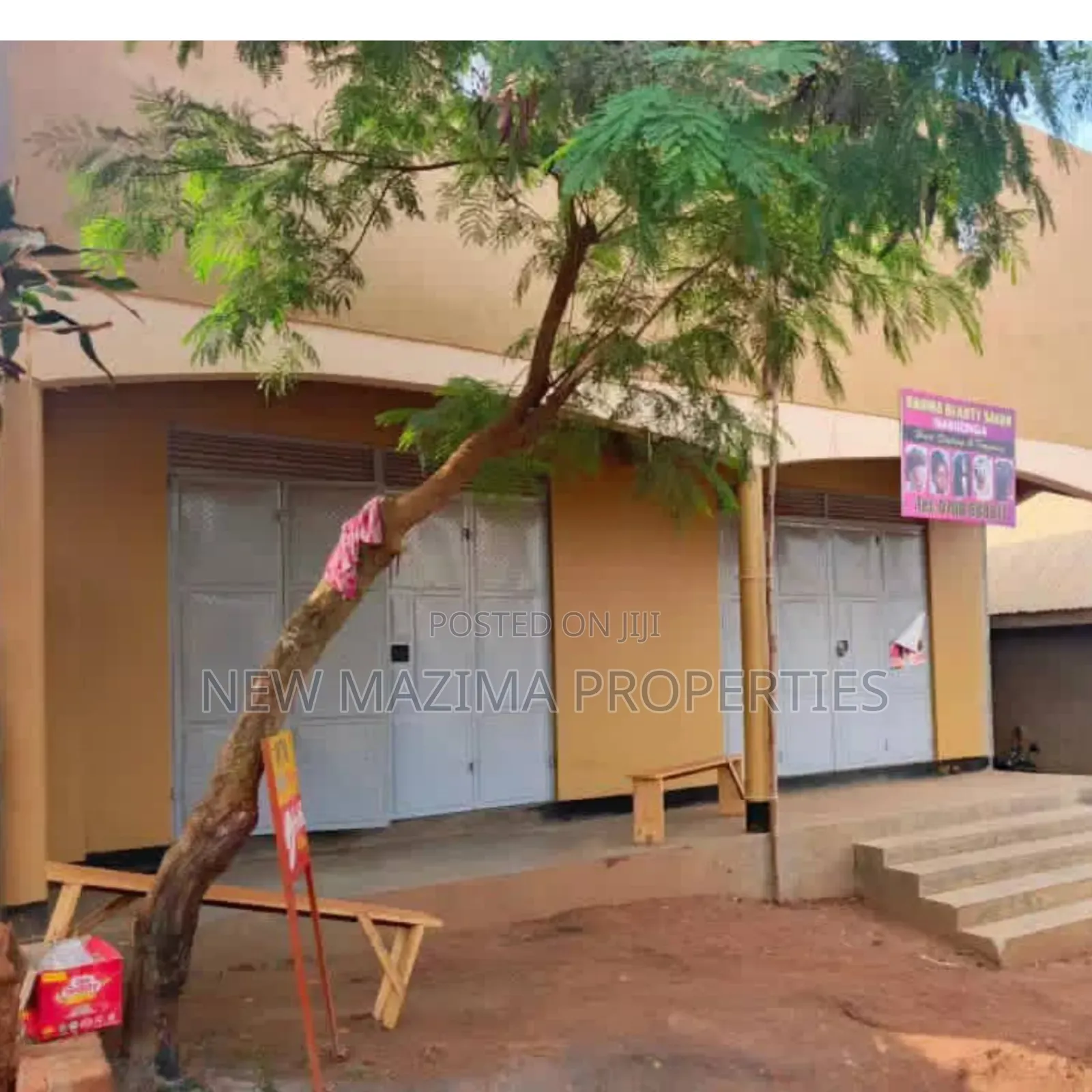 Two Commercial Shops With More Two Singles Rentals Onsale