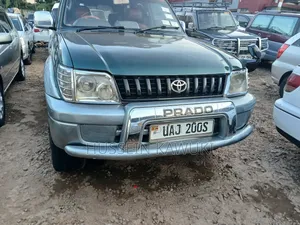 Photo - Toyota Land Cruiser Prado 2000 Gray